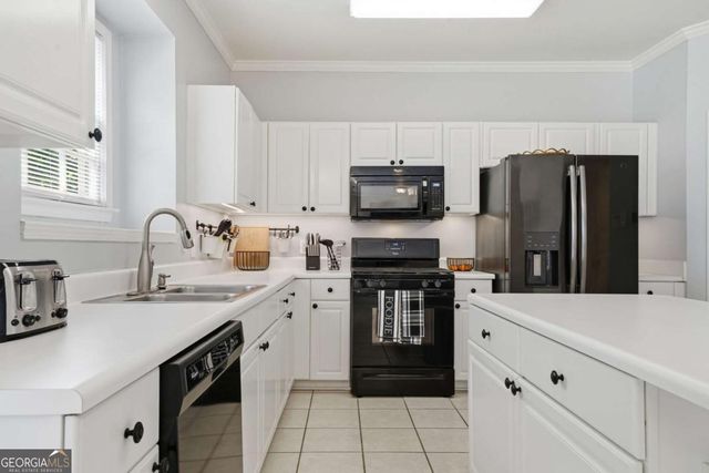 316 Harbor Pointe Drive, Stone Mountain, GA 30087