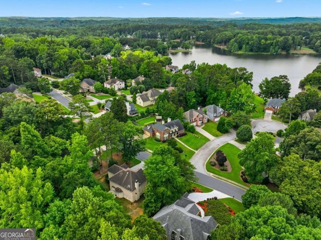 316 Harbor Pointe Drive, Stone Mountain, GA 30087