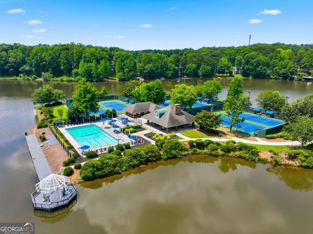 316 Harbor Pointe Drive, Stone Mountain, GA 30087