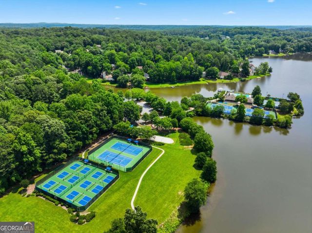 316 Harbor Pointe Drive, Stone Mountain, GA 30087