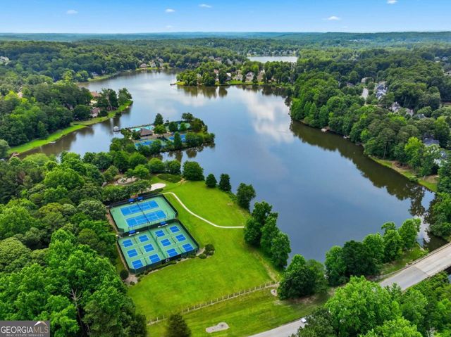 316 Harbor Pointe Drive, Stone Mountain, GA 30087