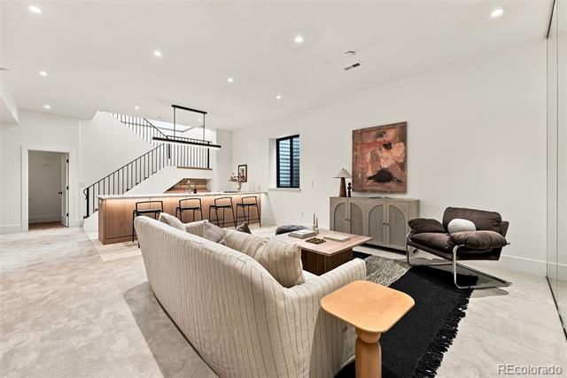 1516 S Clayton Street, Denver, CO 80210