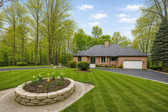 718 N Old Suman Road, Valparaiso, IN 46383
