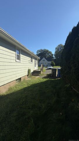 34 Server Street, Manchester, CT 06040