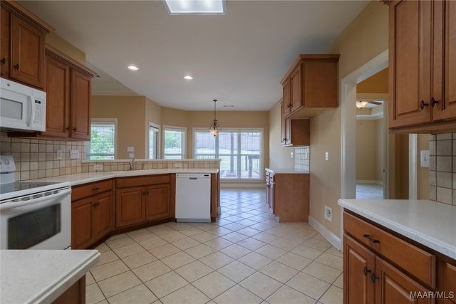 232 Loch Ridge, Wetumpka, AL 36092