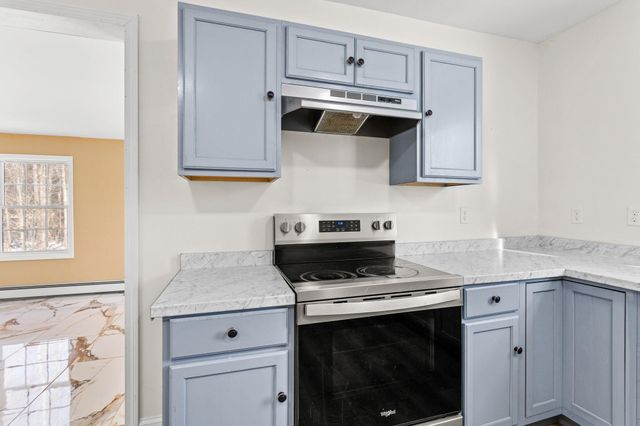 738 Old Hillsboro Road, Henniker, NH 03244