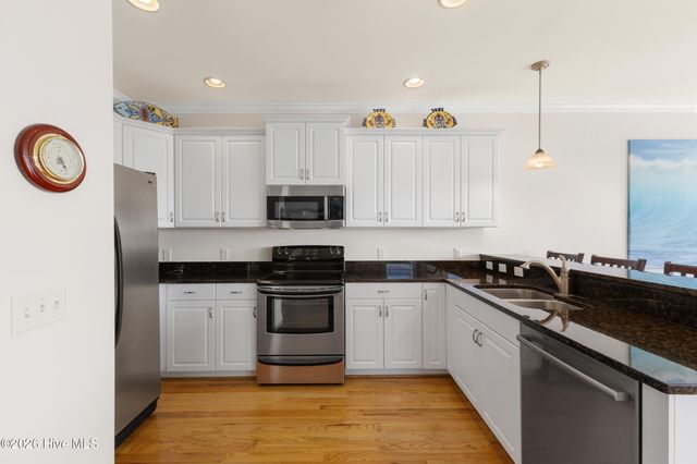 712 Saint Joseph Street Unit 203, Carolina Beach, NC 28428