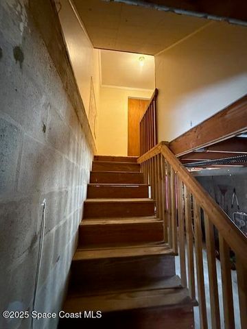 1325 Sun Circle W, Melbourne, FL 32935