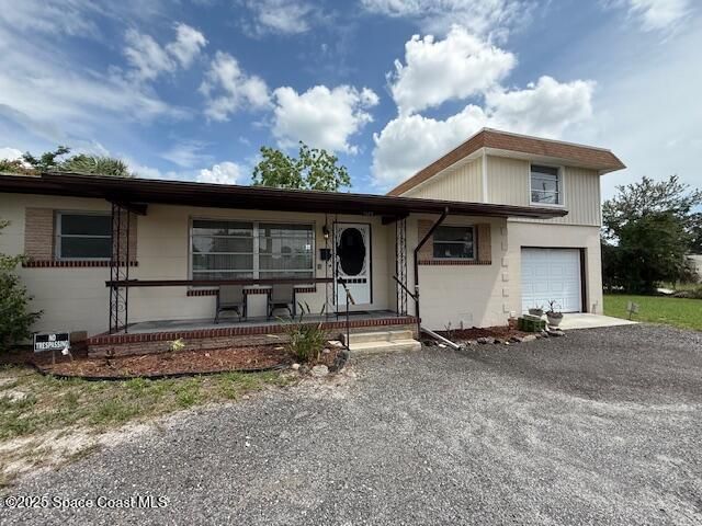 1325 Sun Circle W, Melbourne, FL 32935