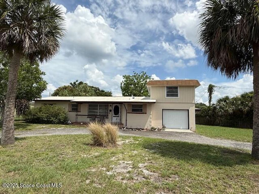 1325 Sun Circle W, Melbourne, FL 32935