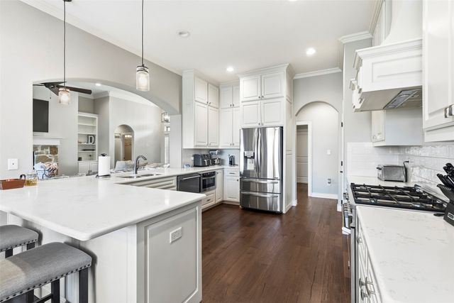 1037 Addison Avenue, Pottsboro, TX 75076