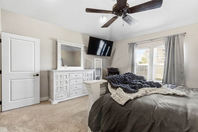 1037 Addison Avenue, Pottsboro, TX 75076