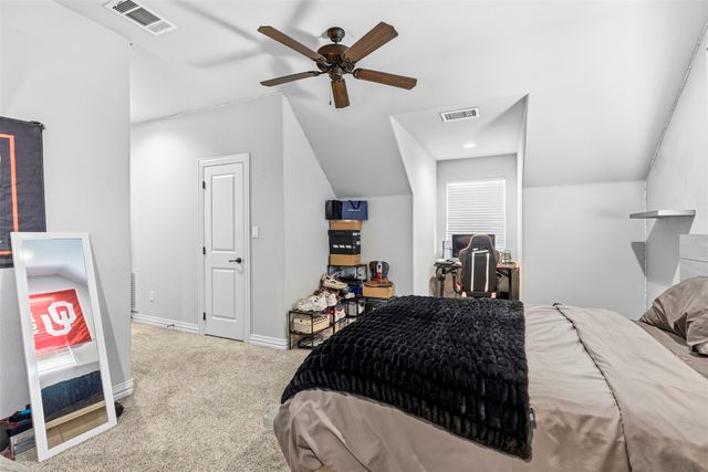 1037 Addison Avenue, Pottsboro, TX 75076