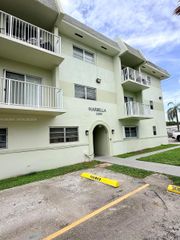 12890 NE 8th Avenue 304, North Miami, FL 33161
