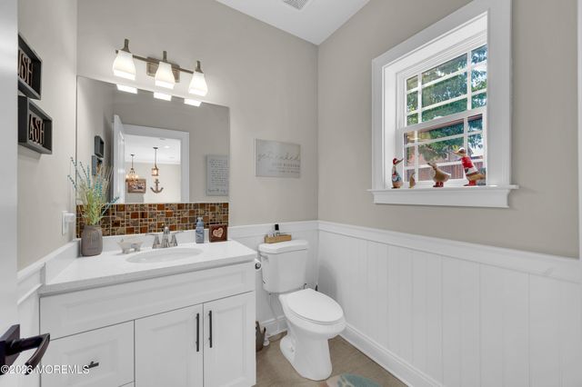 1532 Lawrence Avenue, Toms River, NJ 08757