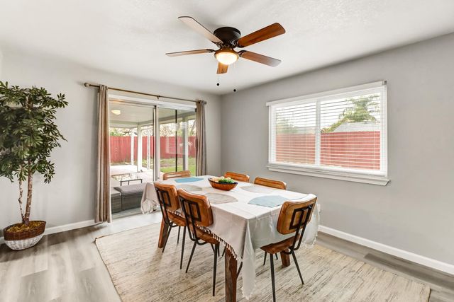 2040 Kellogg Way, Rancho Cordova, CA 95670