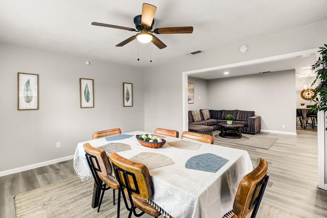 2040 Kellogg Way, Rancho Cordova, CA 95670