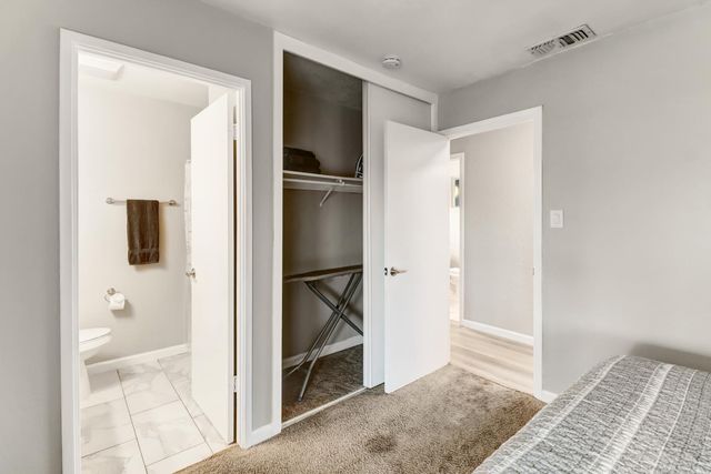 2040 Kellogg Way, Rancho Cordova, CA 95670