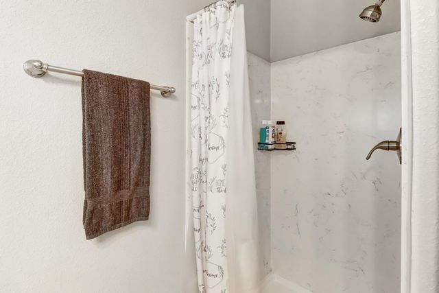 2040 Kellogg Way, Rancho Cordova, CA 95670