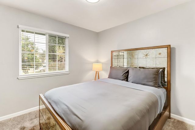 2040 Kellogg Way, Rancho Cordova, CA 95670