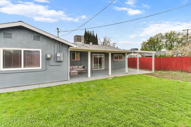 2040 Kellogg Way, Rancho Cordova, CA 95670