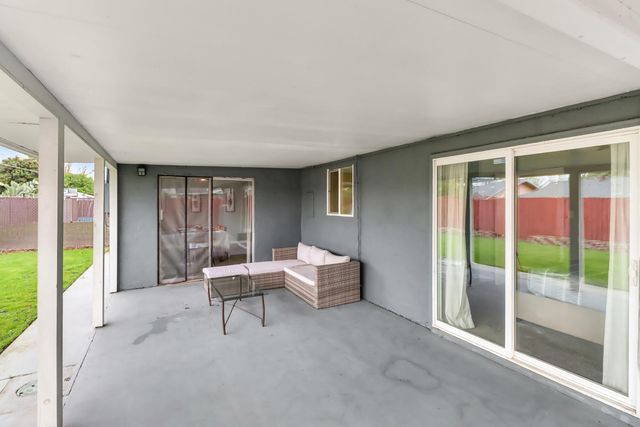 2040 Kellogg Way, Rancho Cordova, CA 95670