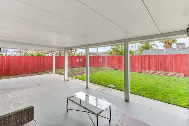 2040 Kellogg Way, Rancho Cordova, CA 95670