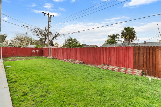 2040 Kellogg Way, Rancho Cordova, CA 95670