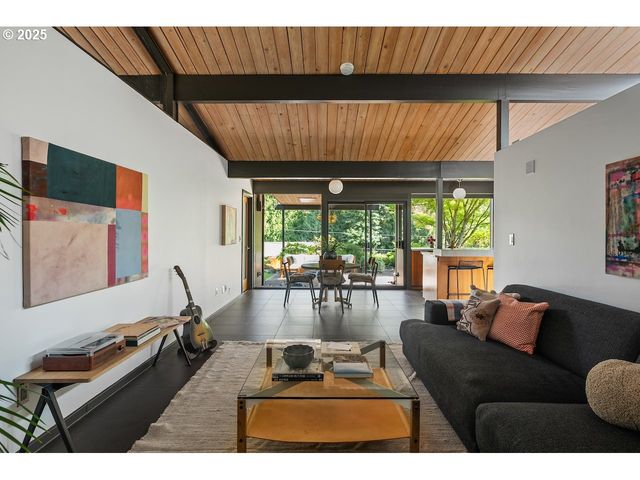 700 PEBBLE BEACH Ct, Lake Oswego, OR 97034