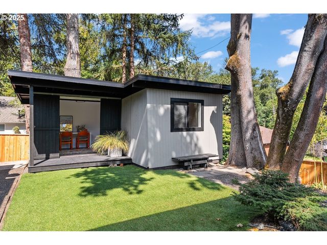 700 PEBBLE BEACH Ct, Lake Oswego, OR 97034