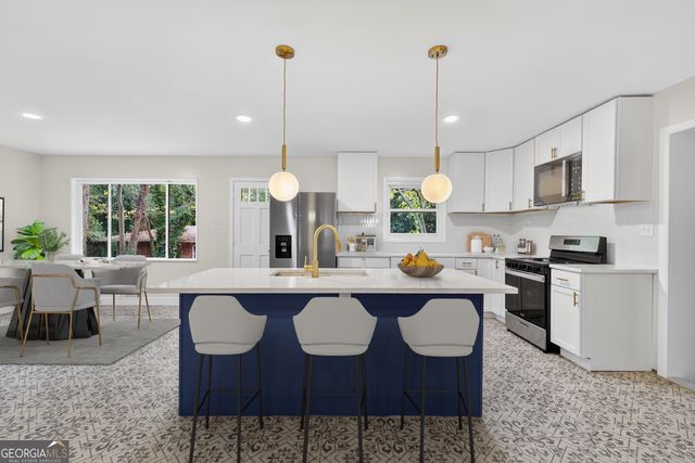 2296 Lyle Road, College Park, GA 30337