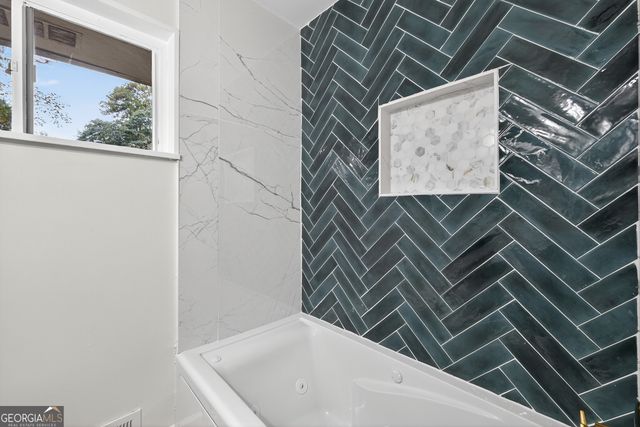 2296 Lyle Road, College Park, GA 30337