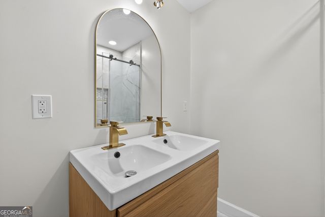 2296 Lyle Road, College Park, GA 30337