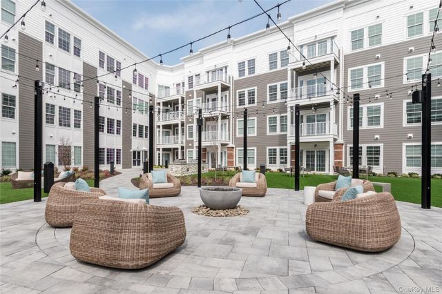 75 E Hoffman Avenue 2024, Lindenhurst, NY 11757