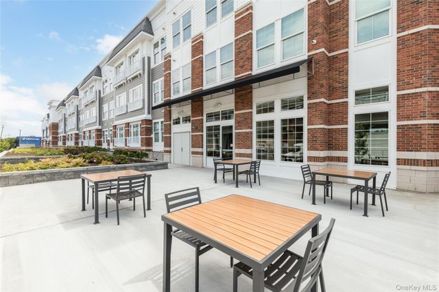 75 E Hoffman Avenue 2024, Lindenhurst, NY 11757