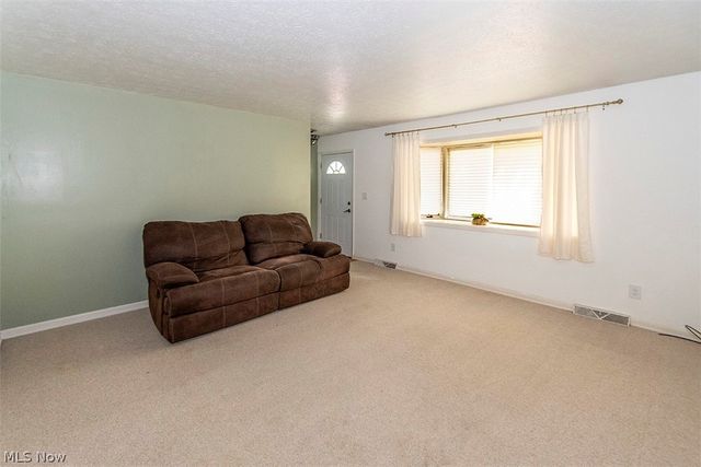1490 Garfield Avenue, Brunswick, OH 44212