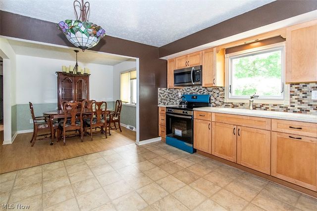 1490 Garfield Avenue, Brunswick, OH 44212