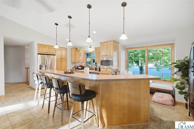 14 Renann Court, North Mankato, MN 56003