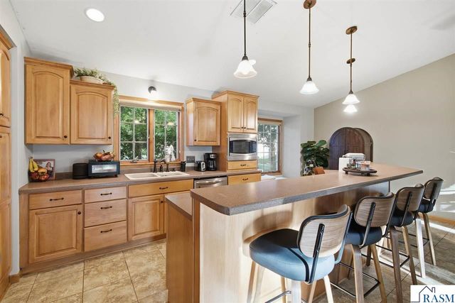 14 Renann Court, North Mankato, MN 56003