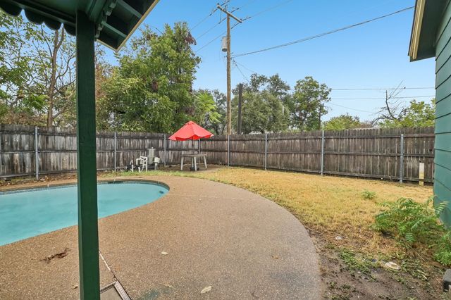 200 N Roe Street, White Settlement, TX 76108