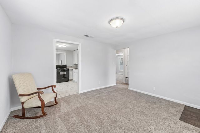 200 N Roe Street, White Settlement, TX 76108