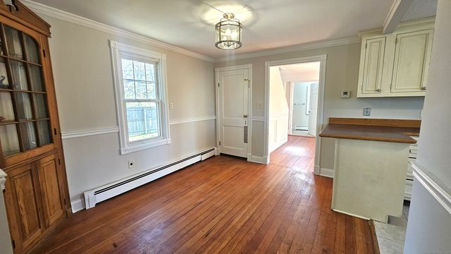 35 Meadow Road, Clinton, CT 06413