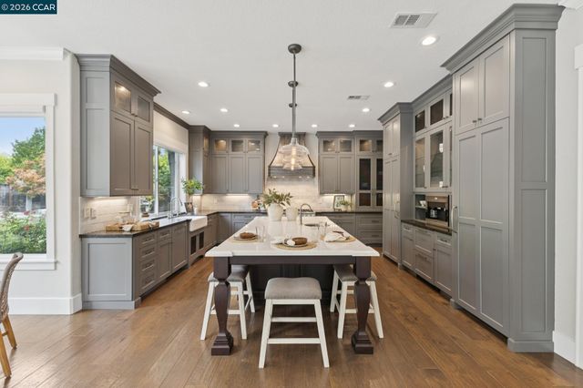 2478 Alamo Country Cir, Alamo, CA 94507