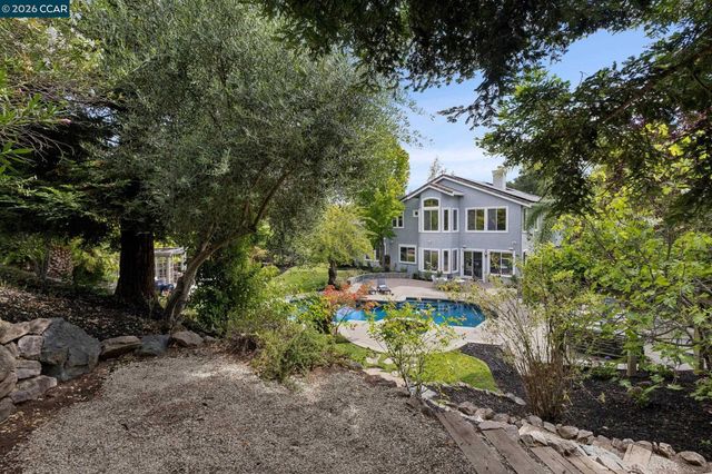 2478 Alamo Country Cir, Alamo, CA 94507