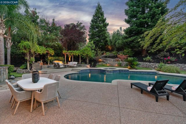 2478 Alamo Country Cir, Alamo, CA 94507