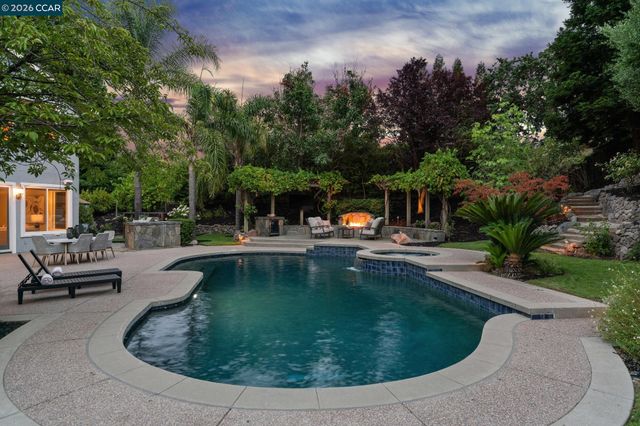 2478 Alamo Country Cir, Alamo, CA 94507