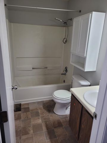 872 Upholland Lane, 12D, Worthington, OH 43085