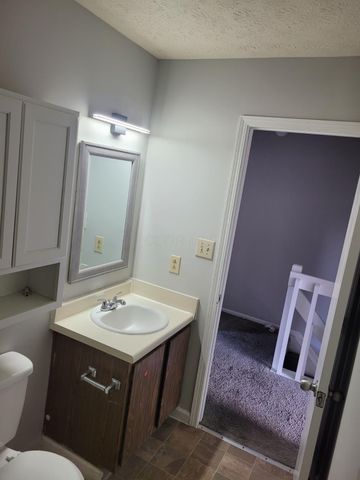 872 Upholland Lane, 12D, Worthington, OH 43085