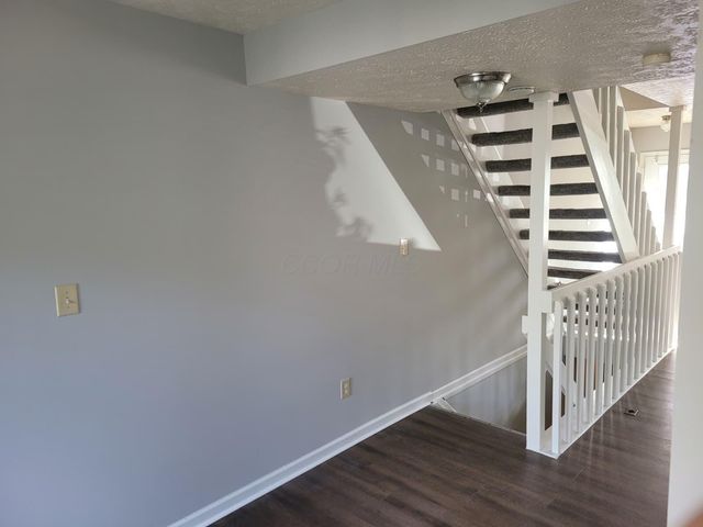 872 Upholland Lane, 12D, Worthington, OH 43085