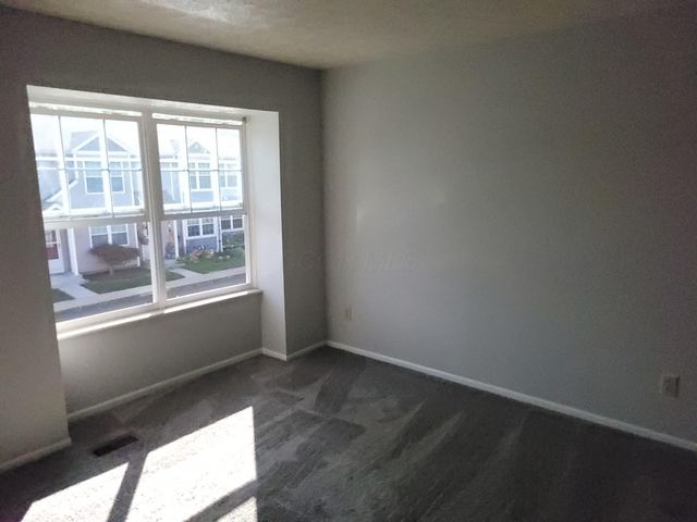 872 Upholland Lane, 12D, Worthington, OH 43085